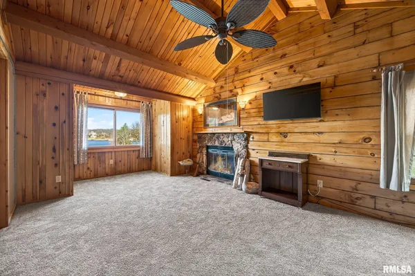 $675,000 | 115 Birch Court, Dahinda, IL 61428