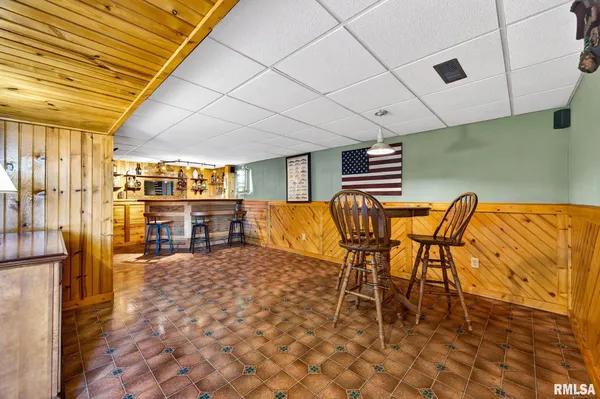 $675,000 | 115 Birch Court, Dahinda, IL 61428