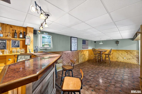 $675,000 | 115 Birch Court, Dahinda, IL 61428