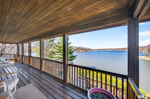 $675,000 | 115 Birch Court, Dahinda, IL 61428