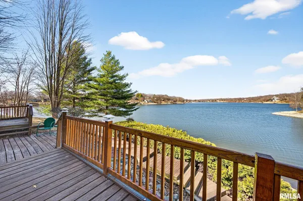 $675,000 | 115 Birch Court, Dahinda, IL 61428