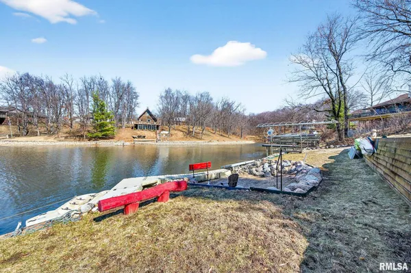 $675,000 | 115 Birch Court, Dahinda, IL 61428