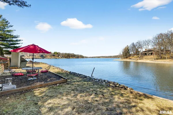 $675,000 | 115 Birch Court, Dahinda, IL 61428