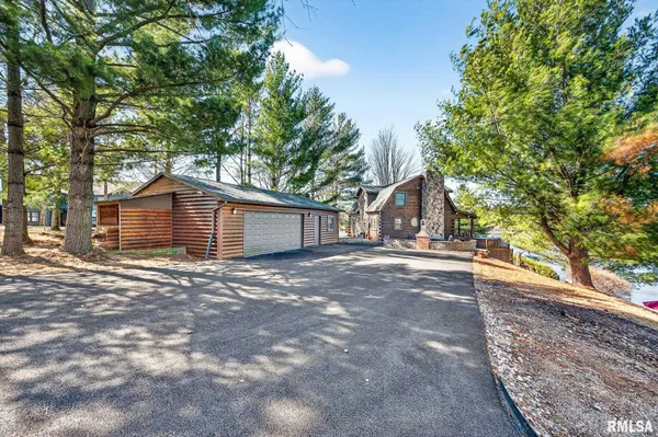 $675,000 | 115 Birch Court, Dahinda, IL 61428