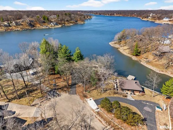 $675,000 | 115 Birch Court, Dahinda, IL 61428