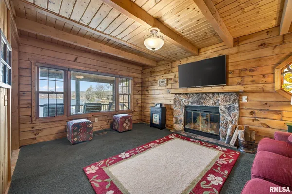 $675,000 | 115 Birch Court, Dahinda, IL 61428