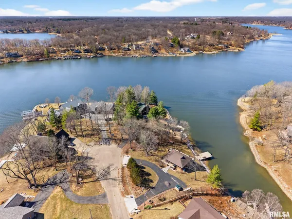 $675,000 | 115 Birch Court, Dahinda, IL 61428