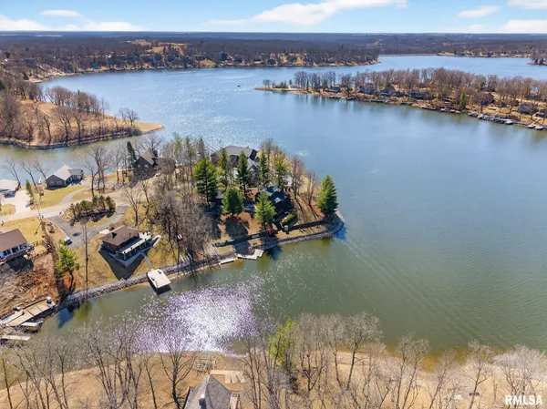 $675,000 | 115 Birch Court, Dahinda, IL 61428