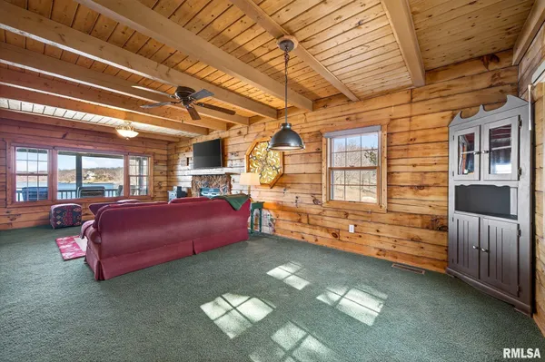 $675,000 | 115 Birch Court, Dahinda, IL 61428