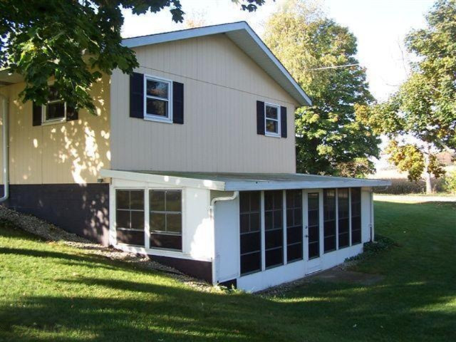 10134 Sikkenga Road Montague, MI 49437 - Photo 4 of 41 20140719231127977722000000-o