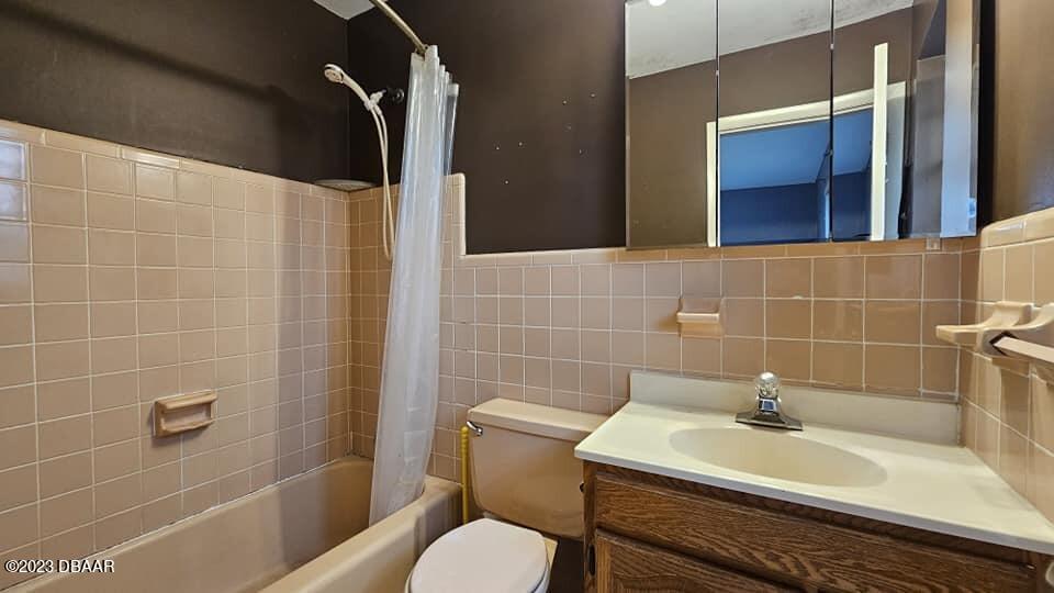 43 Sandra Drive Ormond Beach, FL 32176 - Photo 16 of 50 primary ensuite