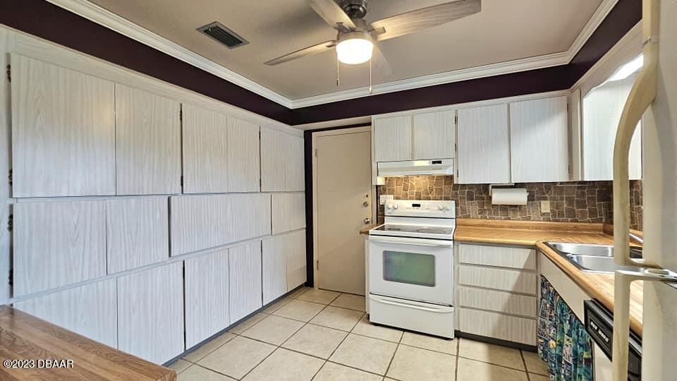 43 Sandra Drive Ormond Beach, FL 32176 - Photo 4 of 50 lots of storage