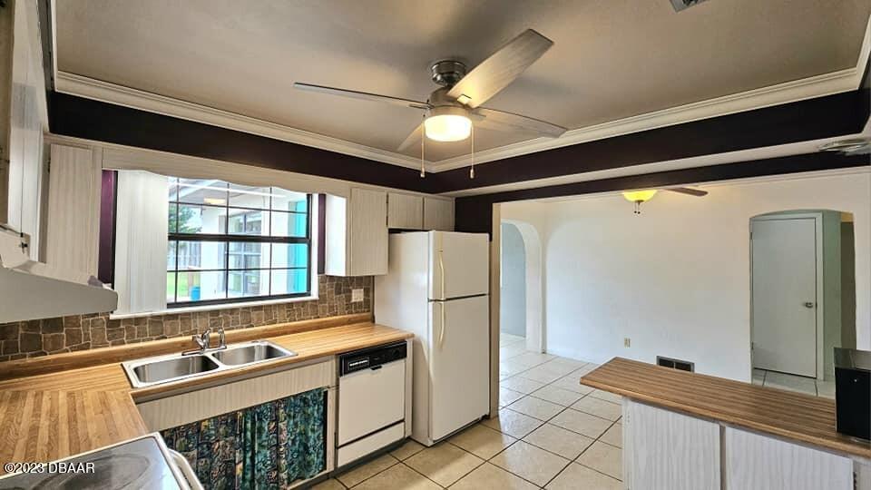 43 Sandra Drive Ormond Beach, FL 32176 - Photo 5 of 50 eat at bar