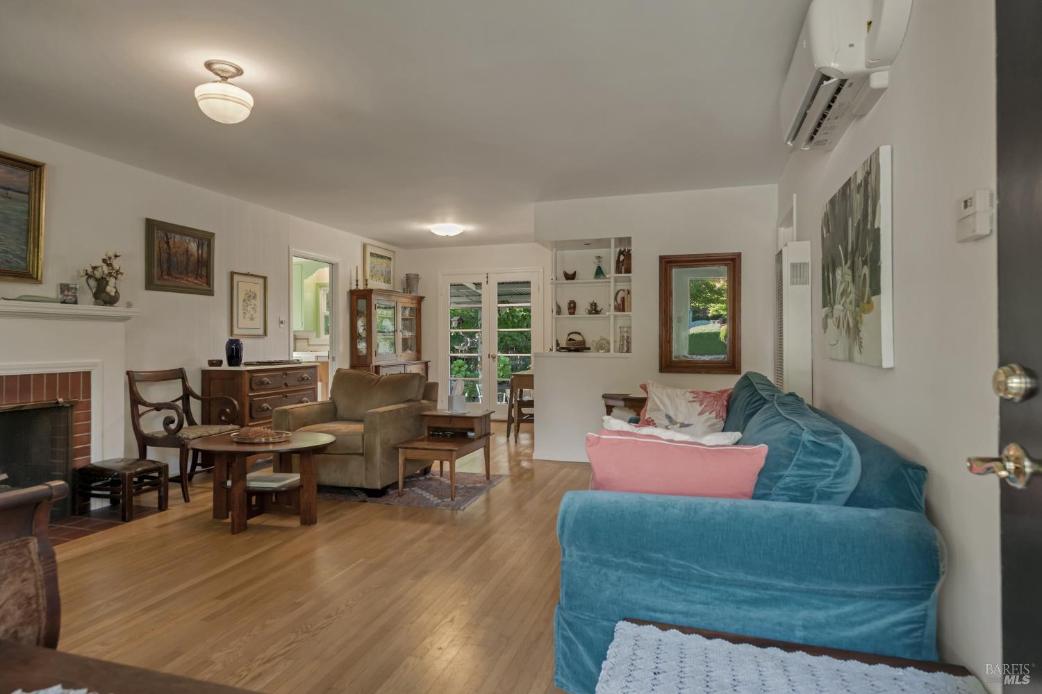 217 Shortt Road Santa Rosa, CA 95405 - Photo 3 of 22 Gallery Image 3