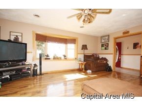 7013 Minder Road Rochester, IL 62563 - Photo 7 of 14