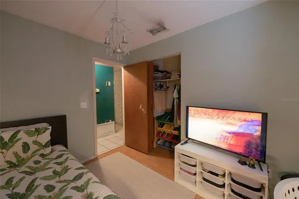$299,995 | 726 Fairmont Drive, Brandon, FL 33511