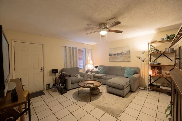 $299,995 | 726 Fairmont Drive, Brandon, FL 33511