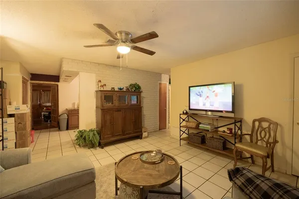 $299,995 | 726 Fairmont Drive, Brandon, FL 33511