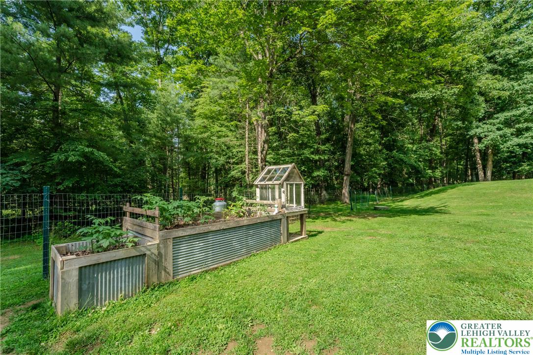341 Stone Mountain Road Lehighton, PA 18235 - Photo 17 of 52 Raised Garden