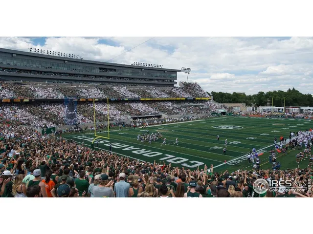 a view of a tennis court