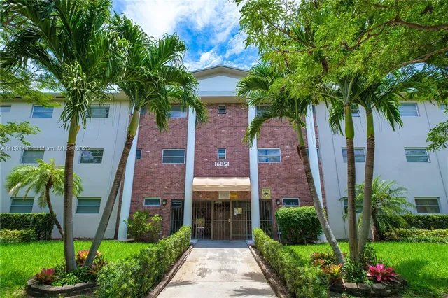 $1,600 | 16851 Northeast 18th Avenue, Unit 212, North Miami Beach, FL 33162