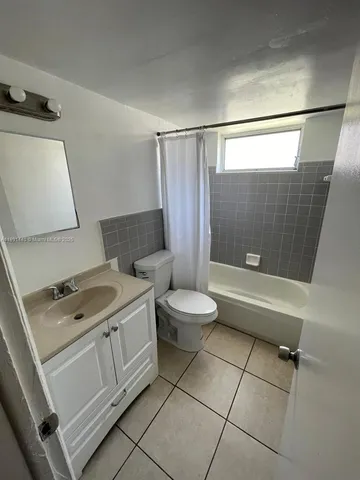 $1,600 | 16851 Northeast 18th Avenue, Unit 212, North Miami Beach, FL 33162