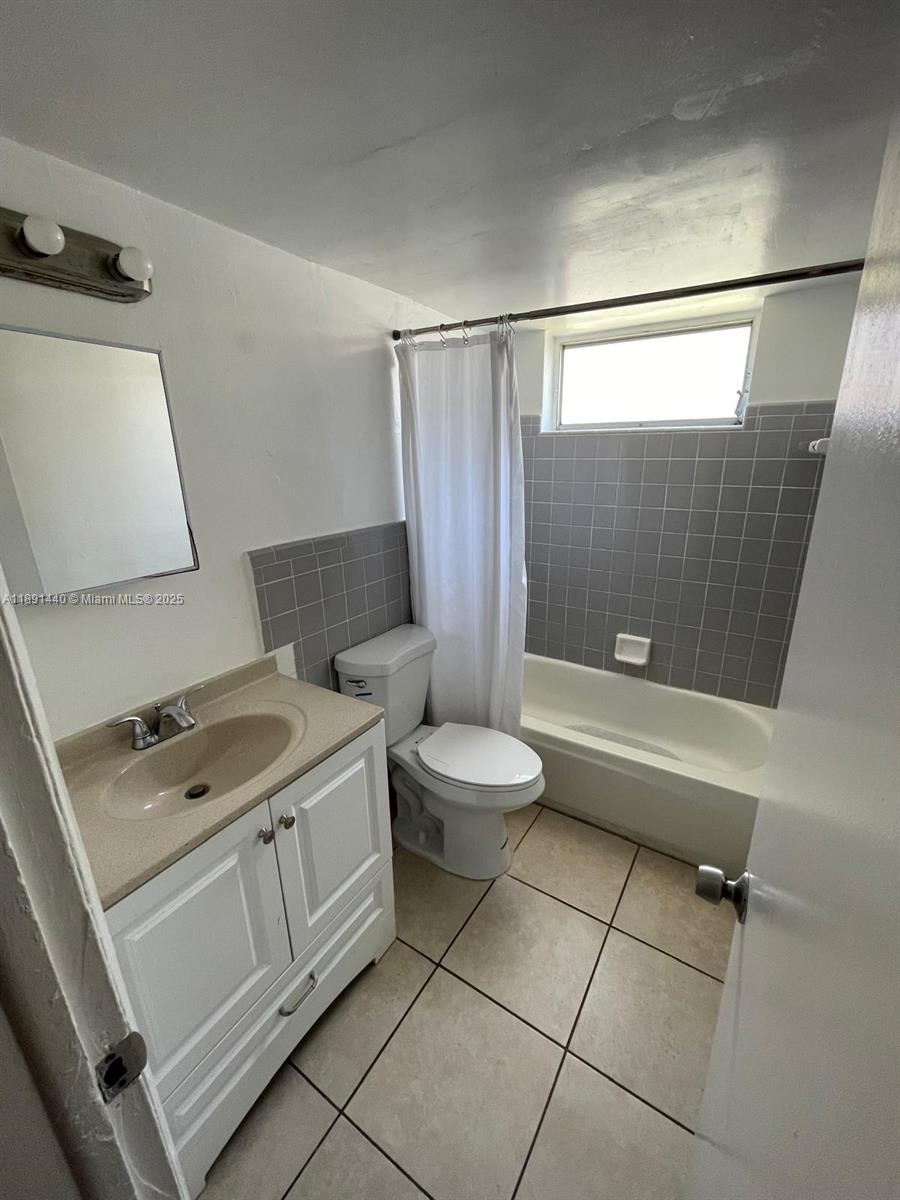 16851 Northeast 18th Avenue, Unit 212 North Miami Beach, FL 33162 - Photo 6 of 8