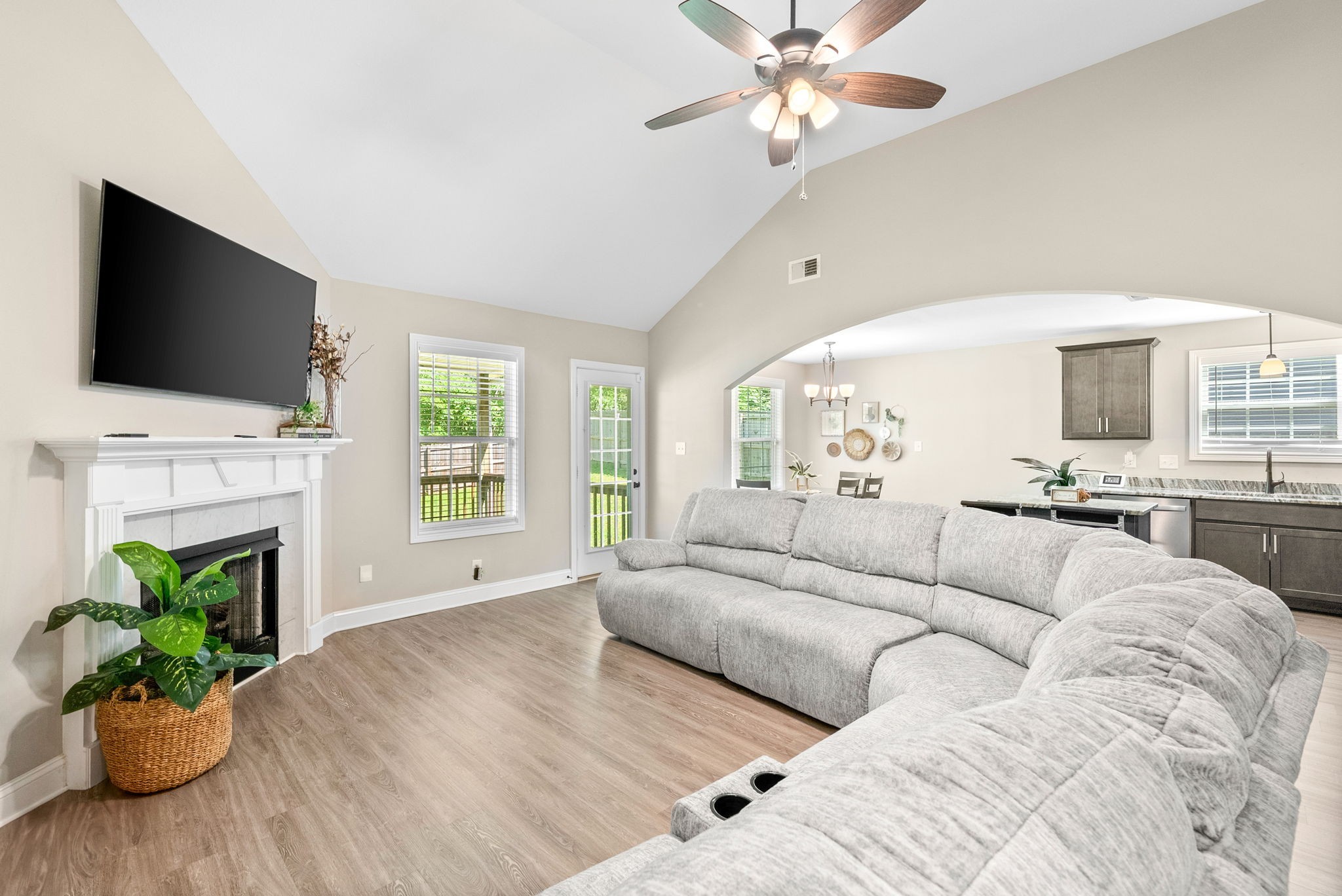 1136 Racker Drive Clarksville, TN 37043 - Photo 7 of 29