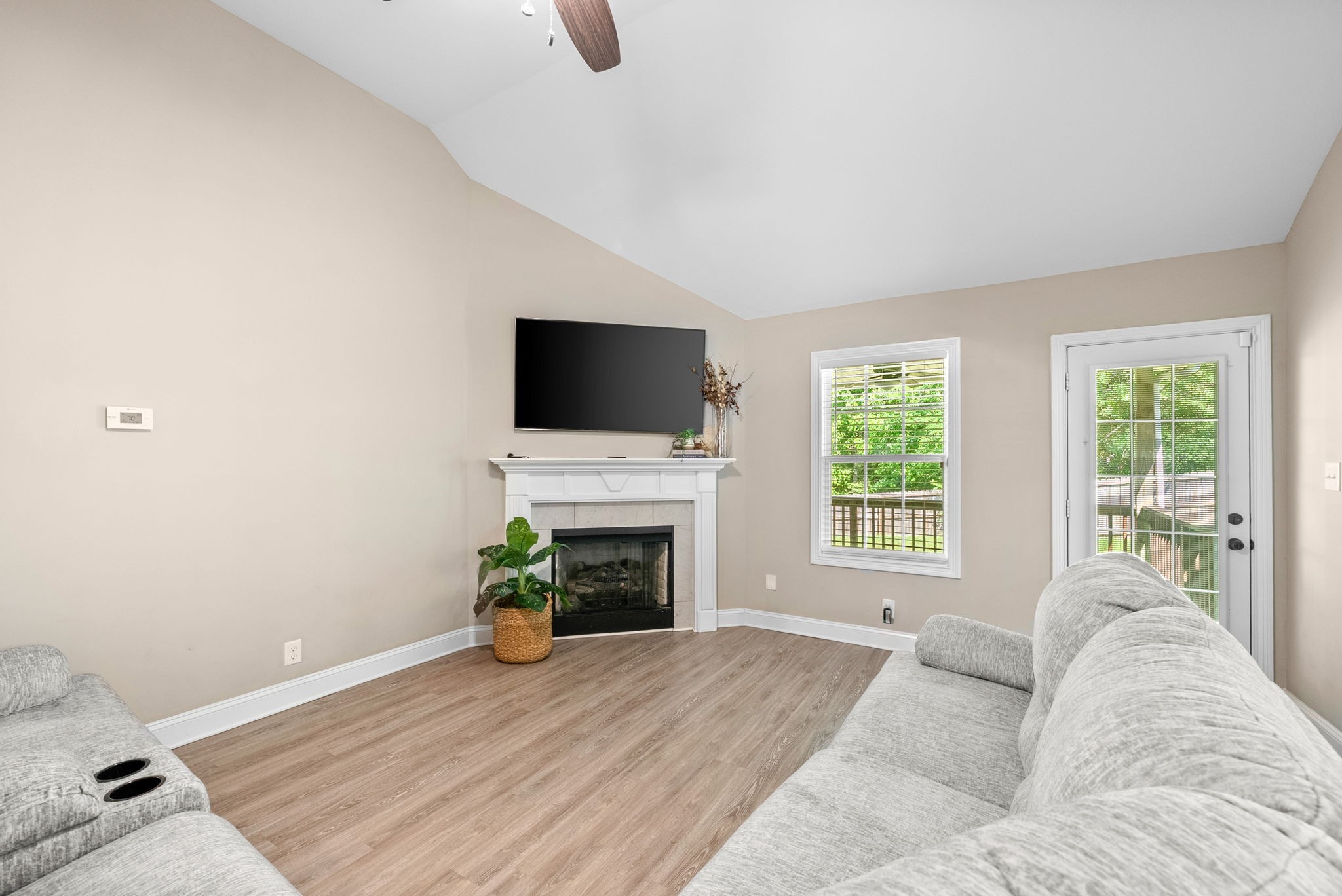 1136 Racker Drive Clarksville, TN 37043 - Photo 8 of 29