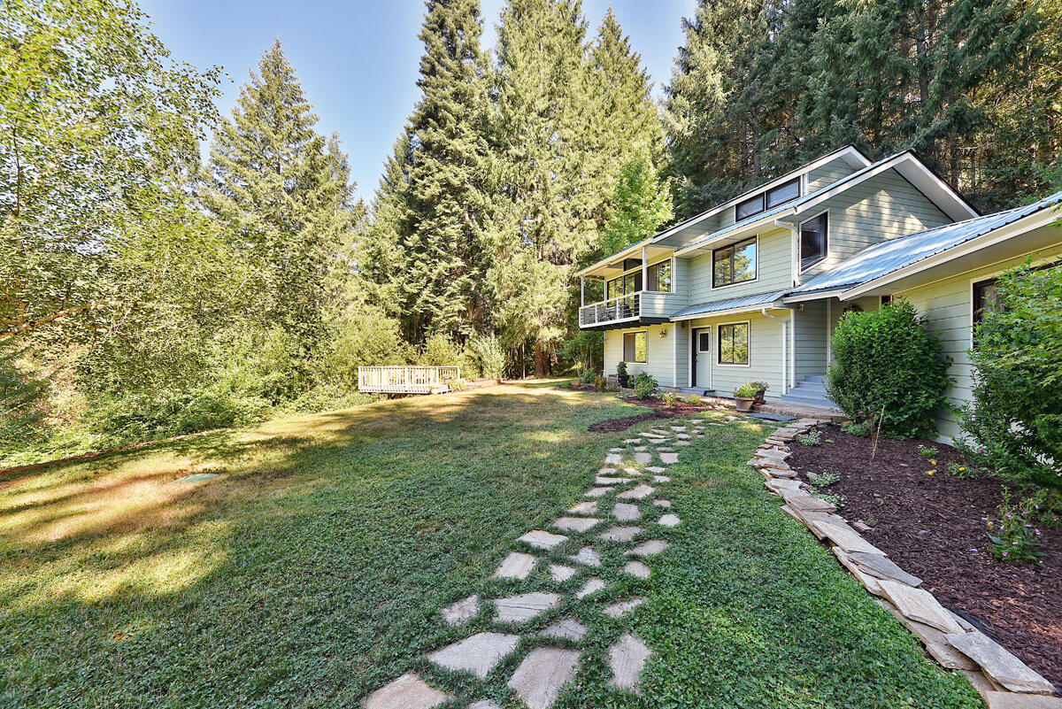 1090 Tunnel Road Glendale, OR 97442 - Photo 49 of 53 47