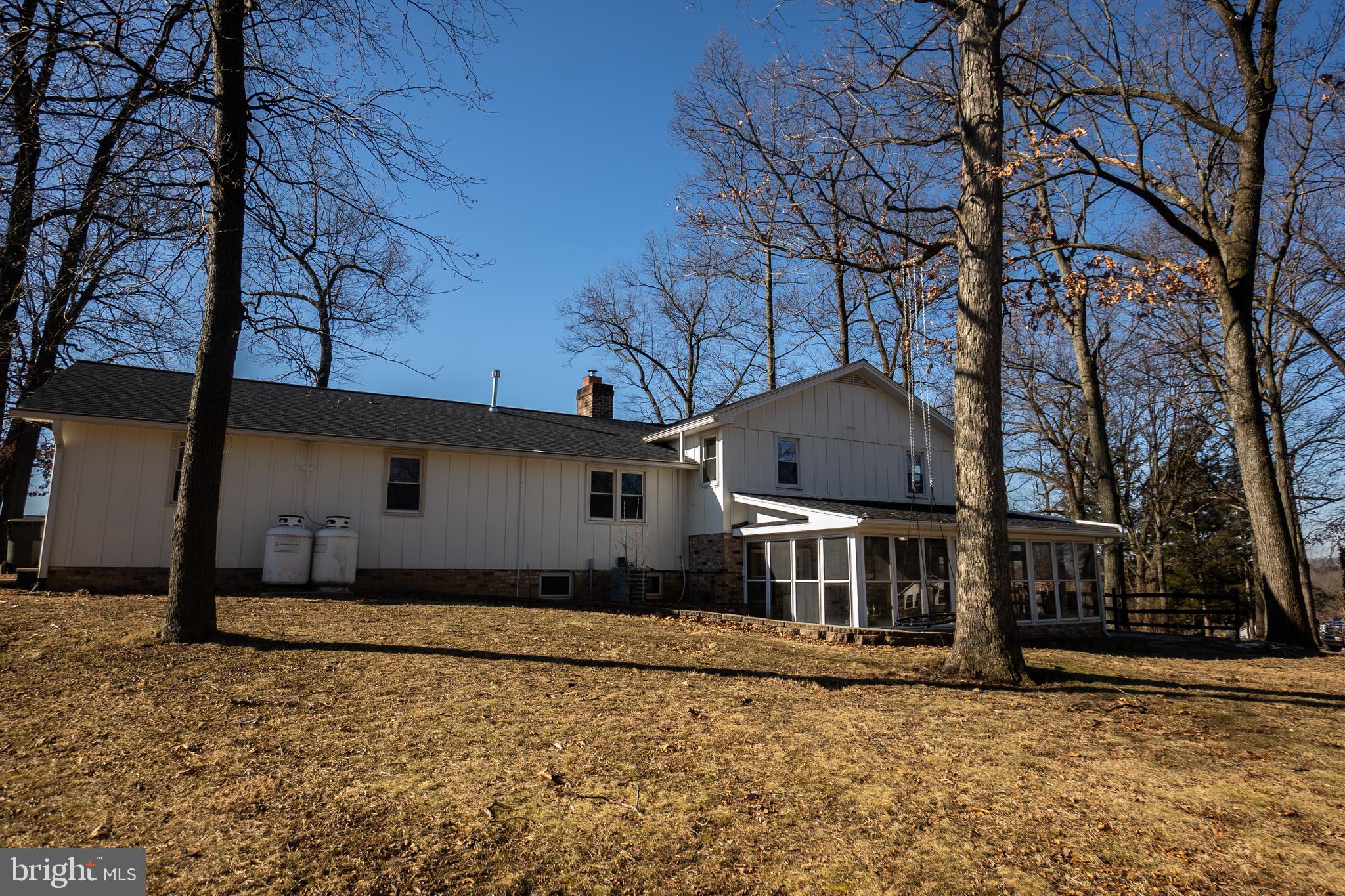 2202 Black Rock Road Hanover, PA 17331 - Photo 4 of 34