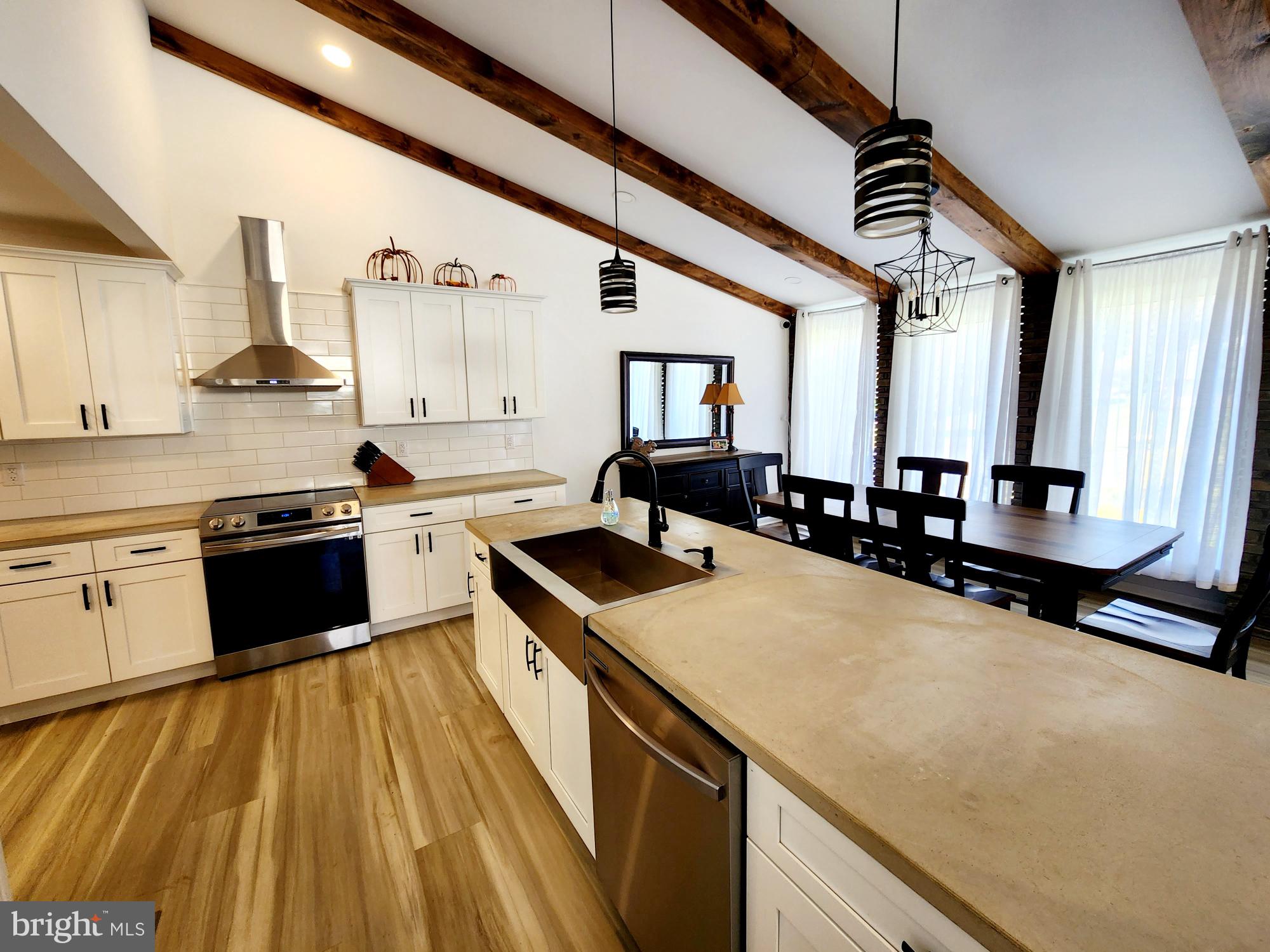 421 Carlton Road Hershey, PA 17033 - Photo 9 of 39 Gallery Image 9