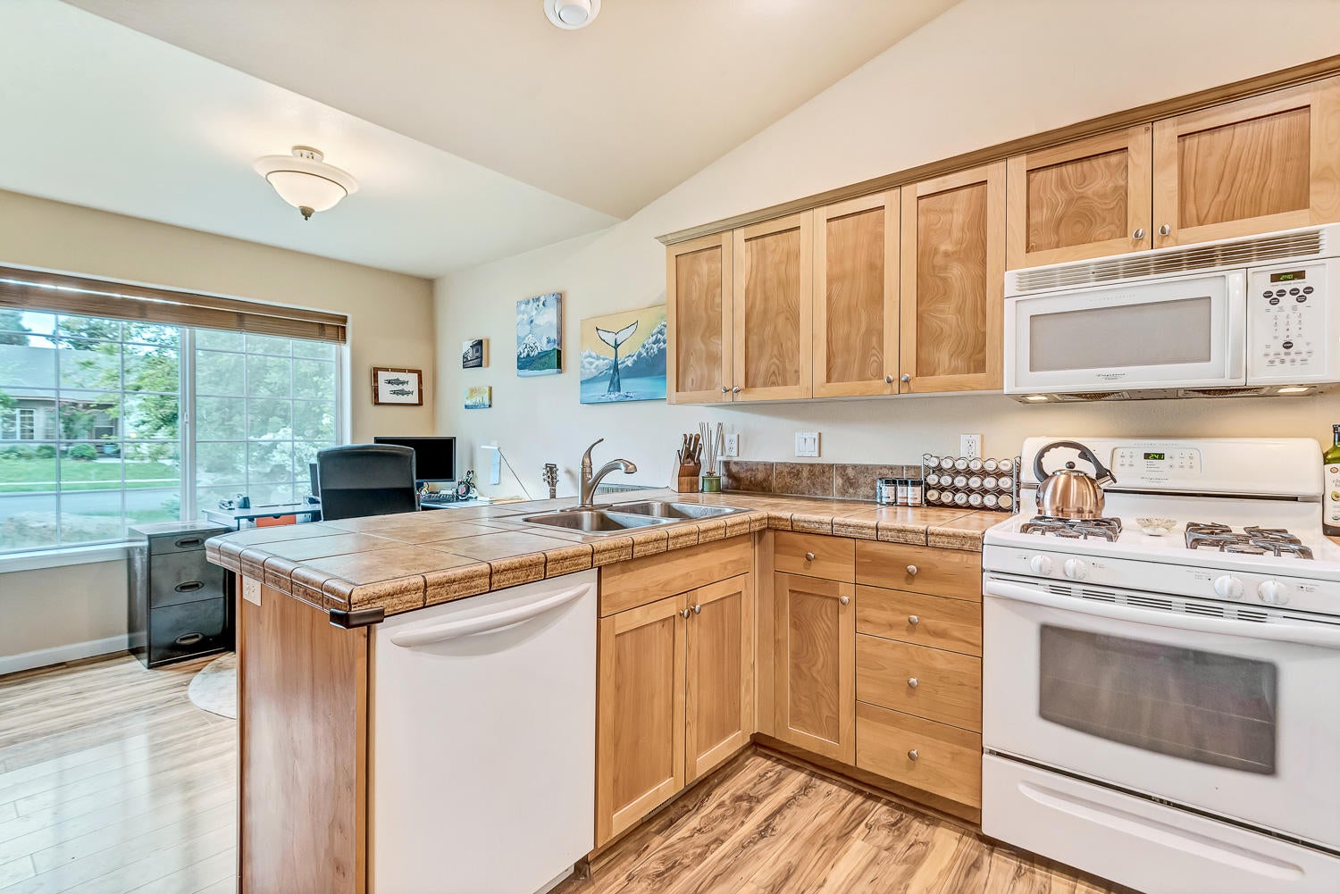 20527 Rolen Avenue Bend, OR 97702 - Photo 4 of 19 OReilly_20190522_3_203692_a_72ppi
