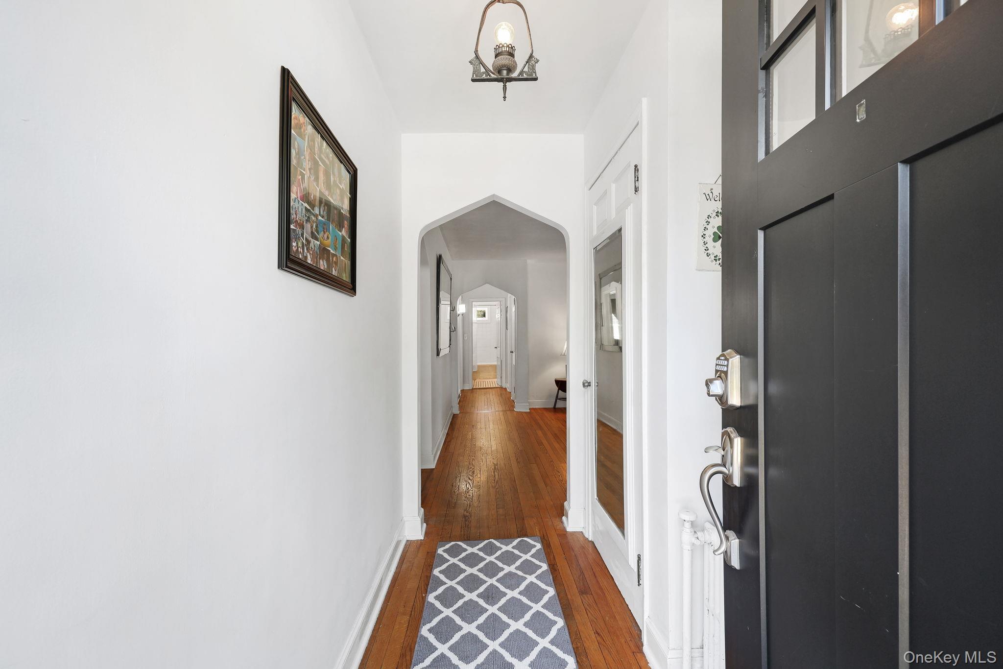 22 Galloway Road Warwick, NY 10990 - Photo 2 of 26 Gallery Image 2