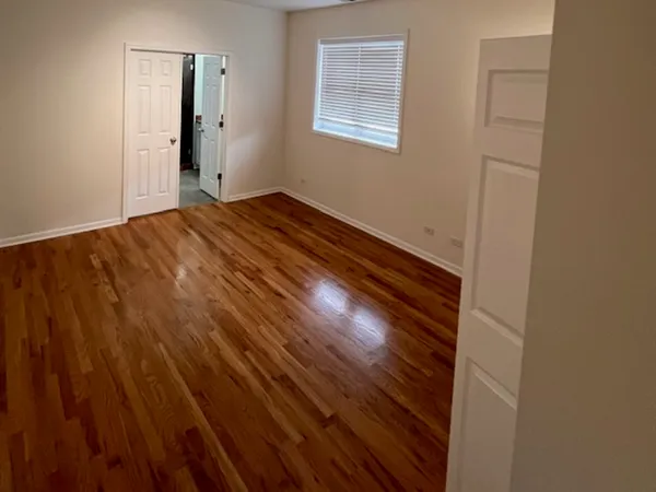 $2,500 | 633 East Bowen Avenue, Unit 3W, Chicago, IL 60653