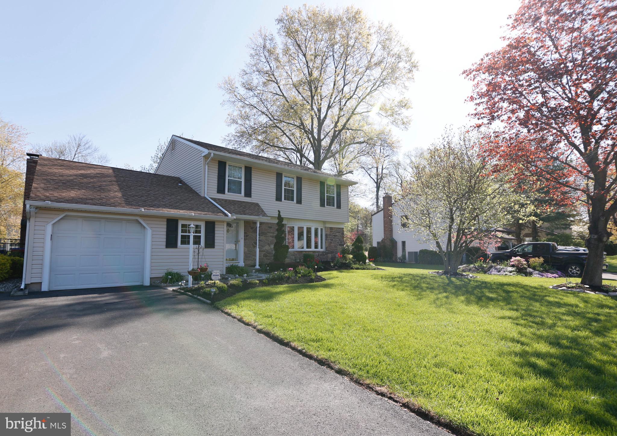 663 Claire Road Warminster, PA 18974 - Photo 4 of 45 Gallery Image 4