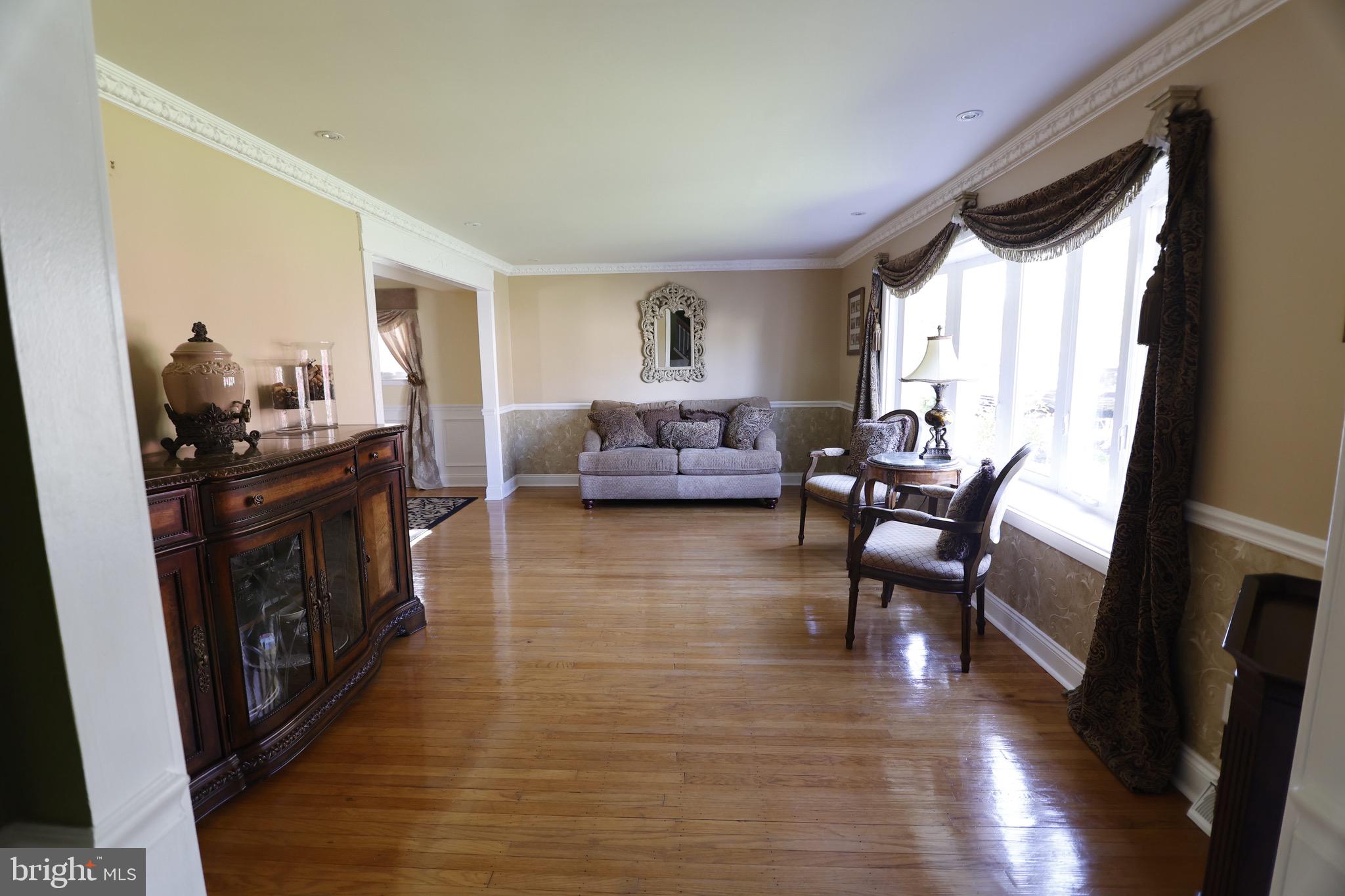 663 Claire Road Warminster, PA 18974 - Photo 5 of 45 Gallery Image 5