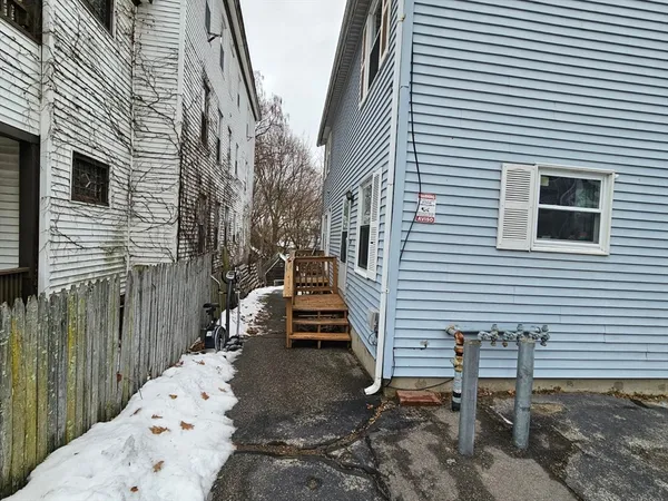 $450,000 | 212-214 Dewey Street, Worcester, MA 01610