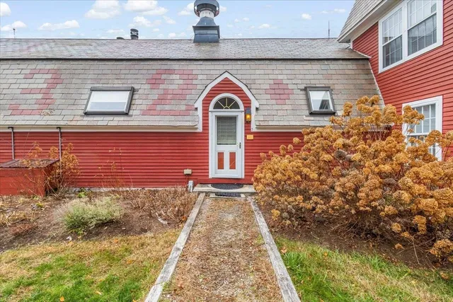 $379,000 | 254 Boynton Road, Unit SB3, Londonderry, VT 05148