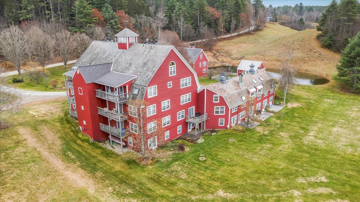 254 Boynton Road, Unit SB3 Londonderry, VT 05148 - Photo 28 of 40