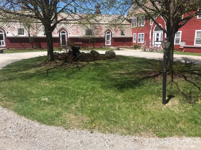 $379,000 | 254 Boynton Road, Unit SB3, Londonderry, VT 05148