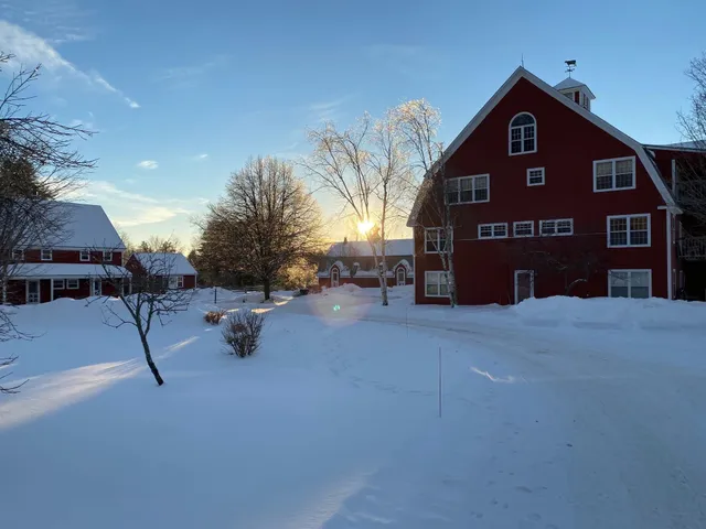 $379,000 | 254 Boynton Road, Unit SB3, Londonderry, VT 05148