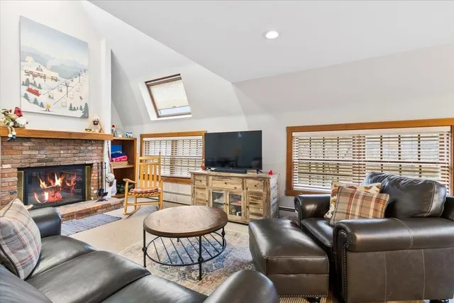 $379,000 | 254 Boynton Road, Unit SB3, Londonderry, VT 05148