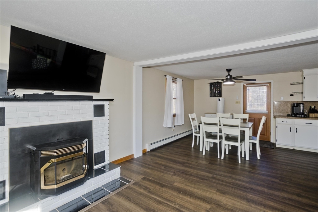 63 North Washington Street Belchertown, MA 01007 - Photo 16 of 38