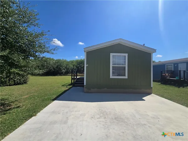 $1,200 | 1911 Wald Road, Unit 21, New Braunfels, TX 78132