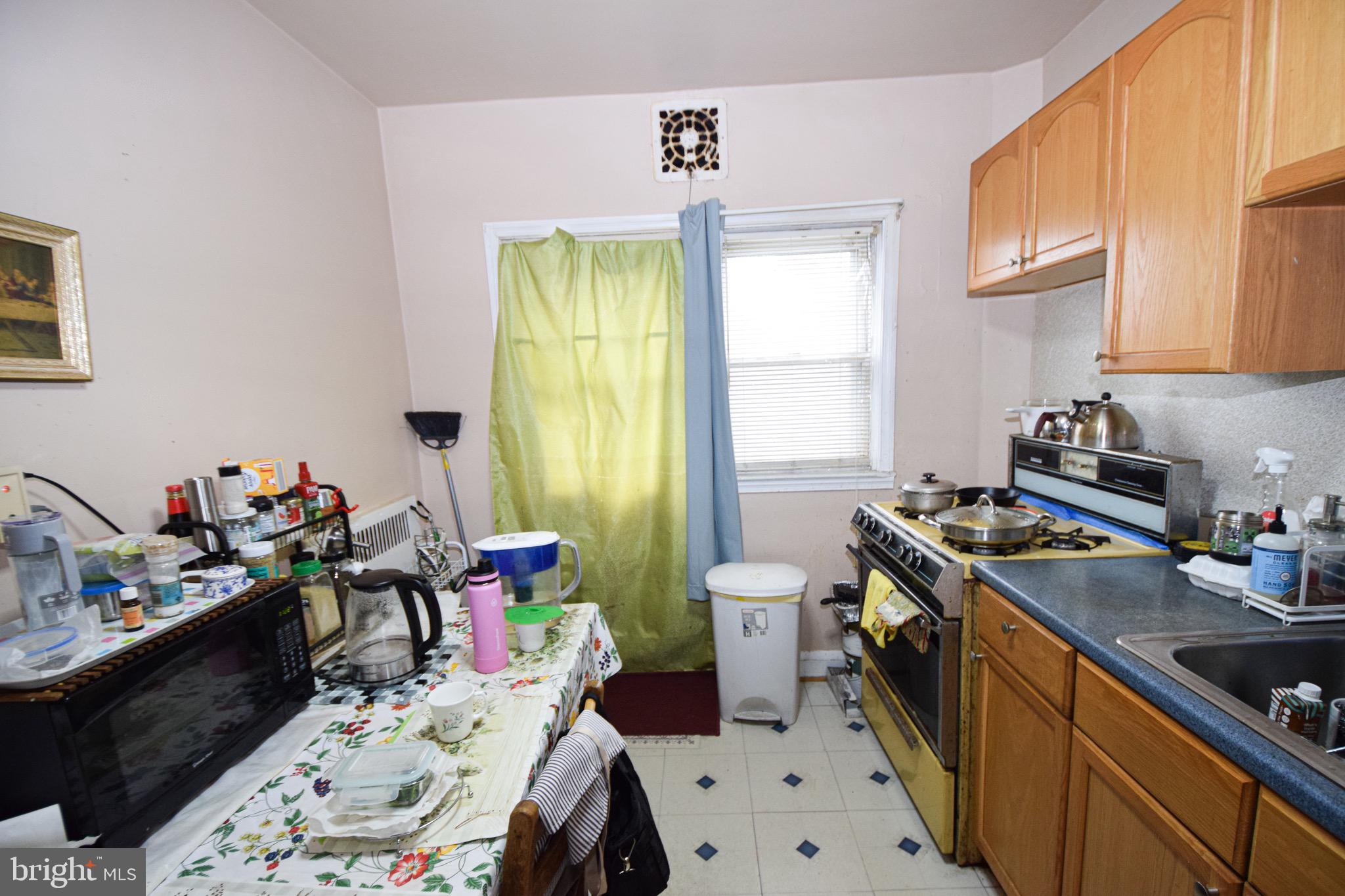 1620 Kingsway Road Baltimore, MD 21218 - Photo 16 of 56 Kitchen