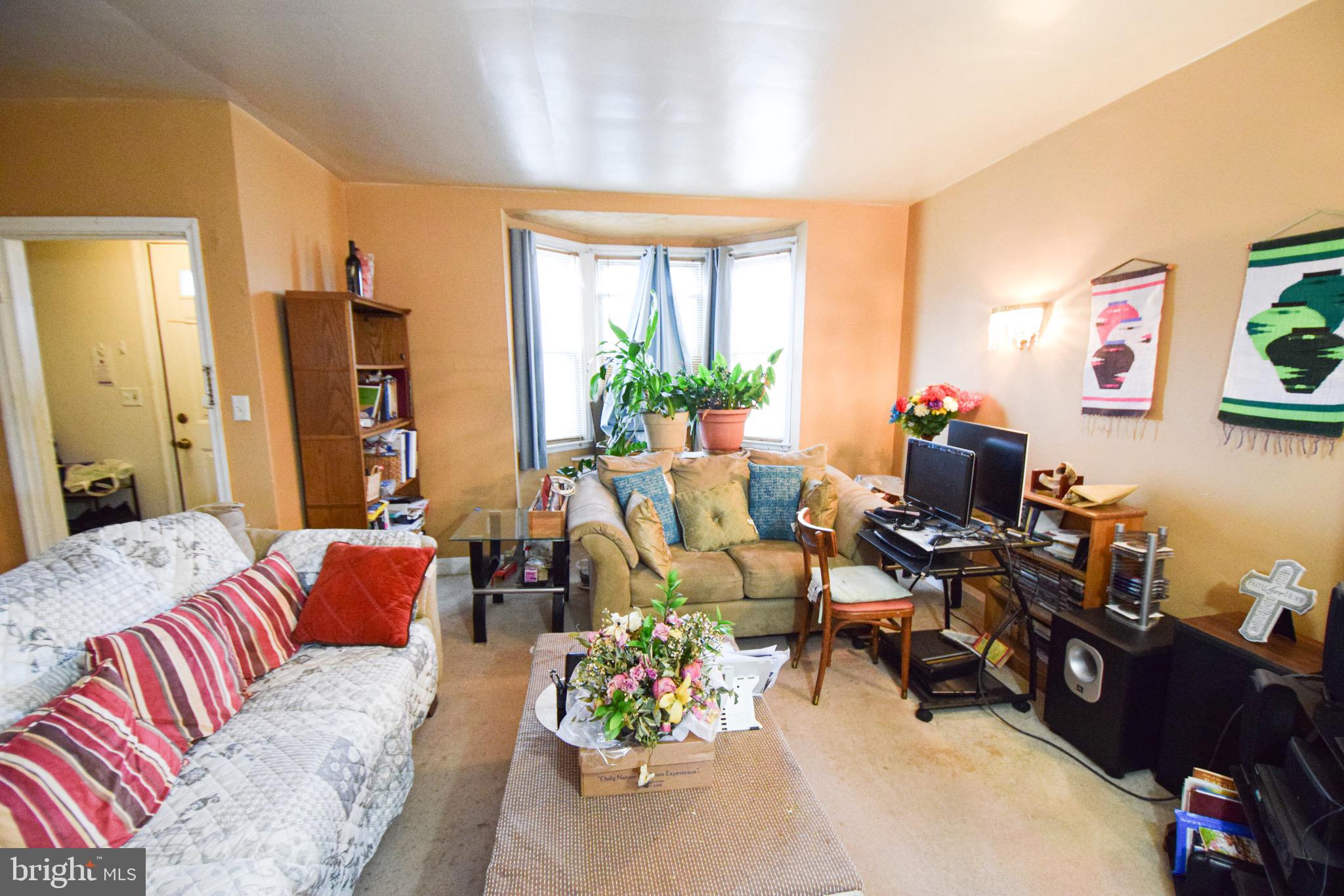 1620 Kingsway Road Baltimore, MD 21218 - Photo 3 of 56 Living Room