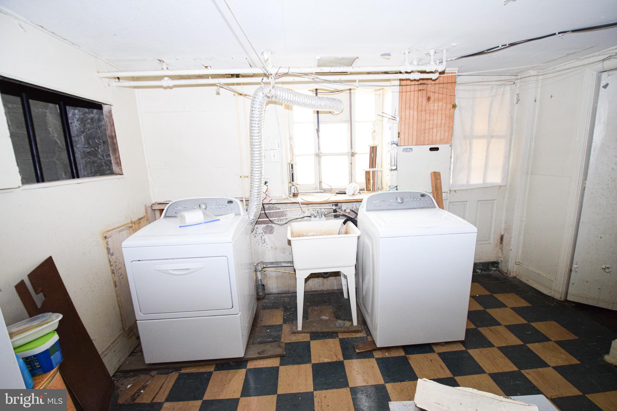 1620 Kingsway Road Baltimore, MD 21218 - Photo 40 of 56 Laundry Room