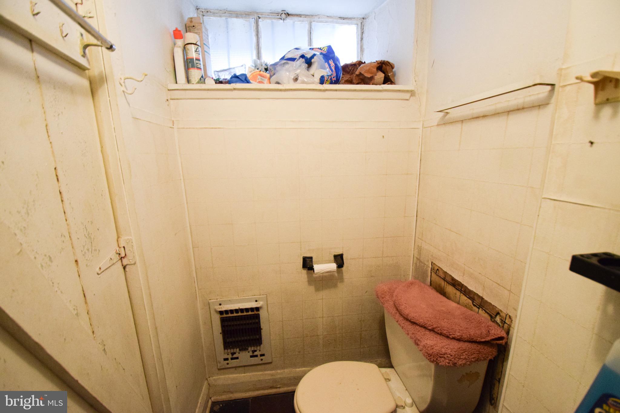 1620 Kingsway Road Baltimore, MD 21218 - Photo 43 of 56 Bathroom #2