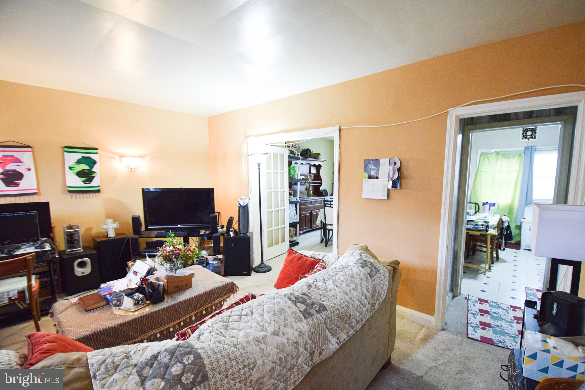 1620 Kingsway Road Baltimore, MD 21218 - Photo 6 of 56 Living Room